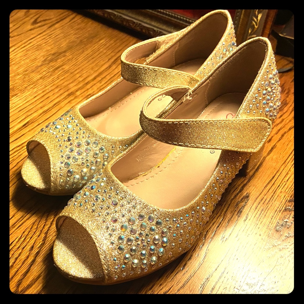 Girls peep toe dress shoes